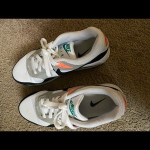 Nike Air Max correlate women’s shoes